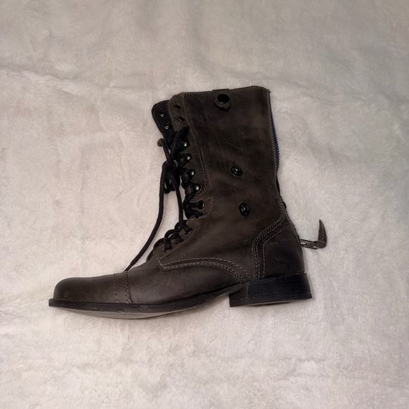 Steve Madden Chevie Combat Boots Charcoal Leather Plaid Zip | 6.5 Edgy Utility - Picture 6 of 12